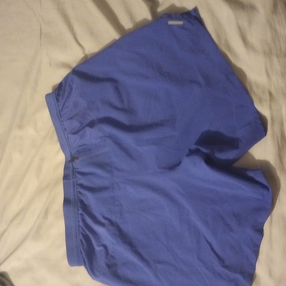 Nike running shorts - Picture 3 of 3